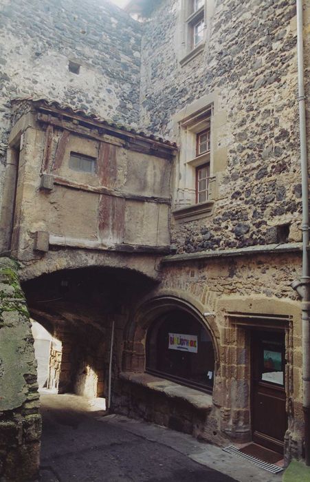 Porte des Boucheries : Élévation sud-est, vue générale