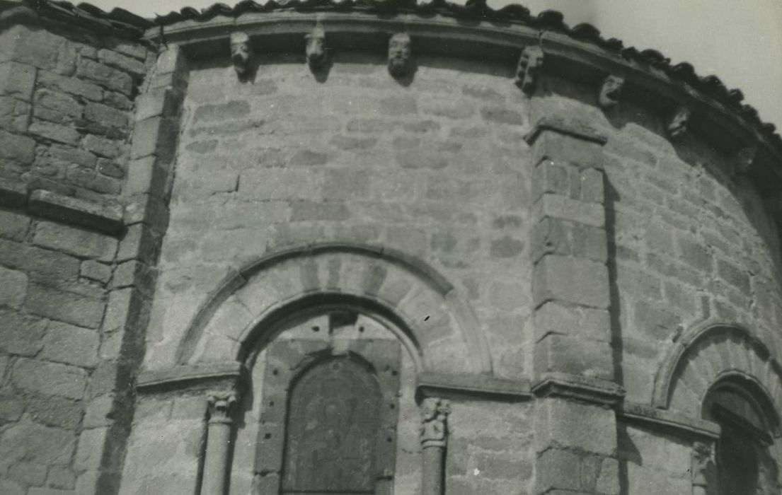 Eglise Saint-Sauveur : Chevet, vue partielle