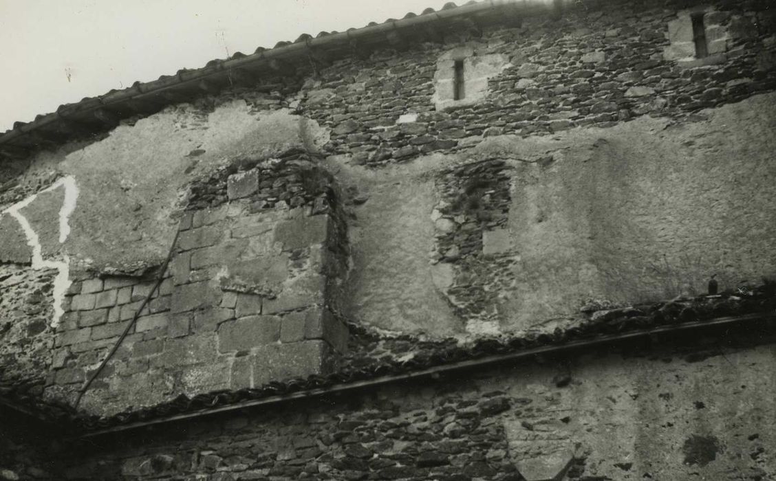 Eglise Saint-Sauveur : Façade latérale nord, détail des maçonneries