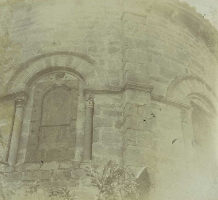 Eglise Saint-Sauveur : Chevet, vue partielle