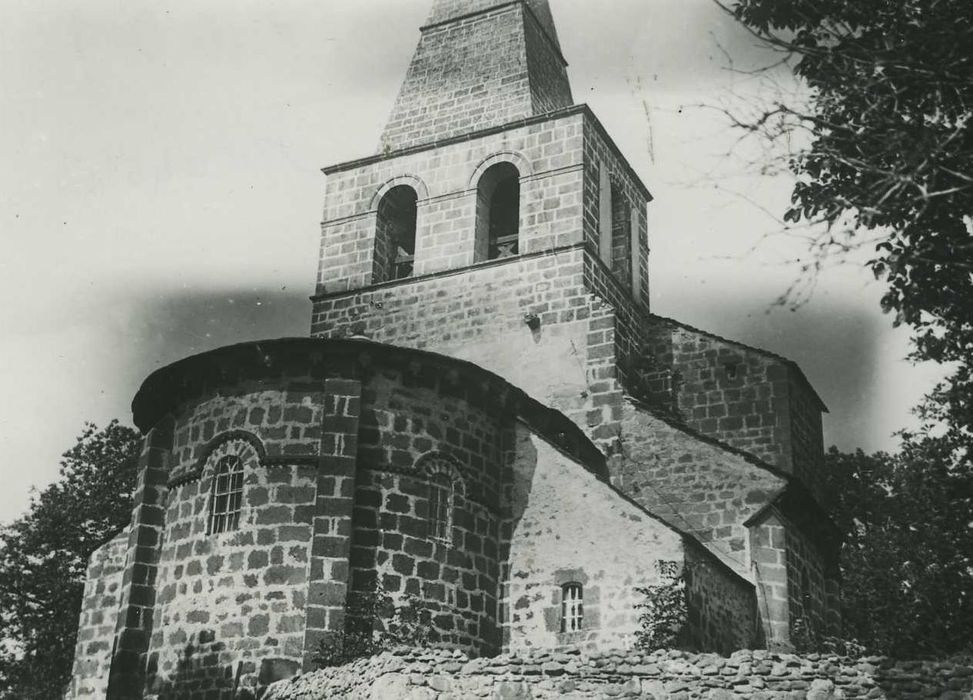 Eglise Saint-Victor : Chevet, vue générale