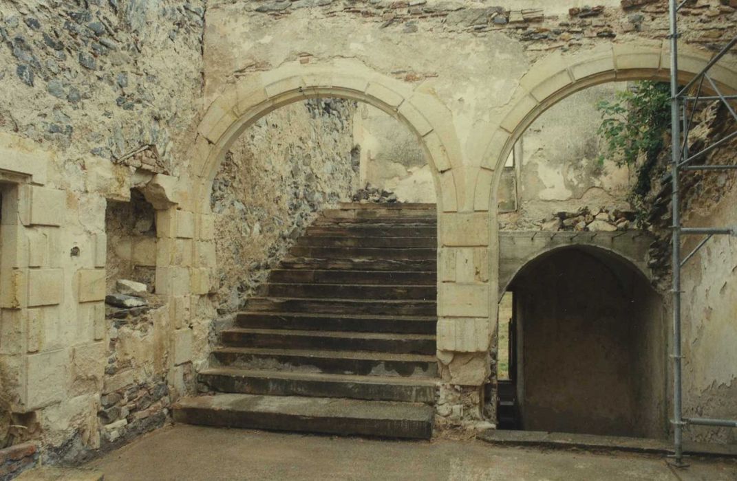 Château de la Chaux-Montgros : Vestibule du 2e étage, vue générale