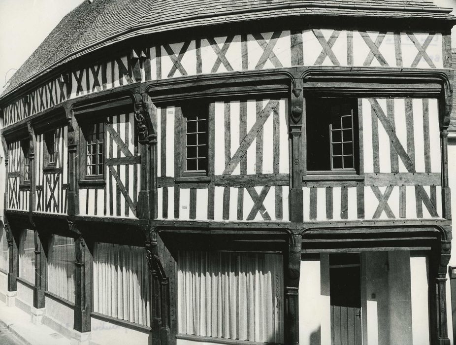 Maison : Façade sur rue, vue générale