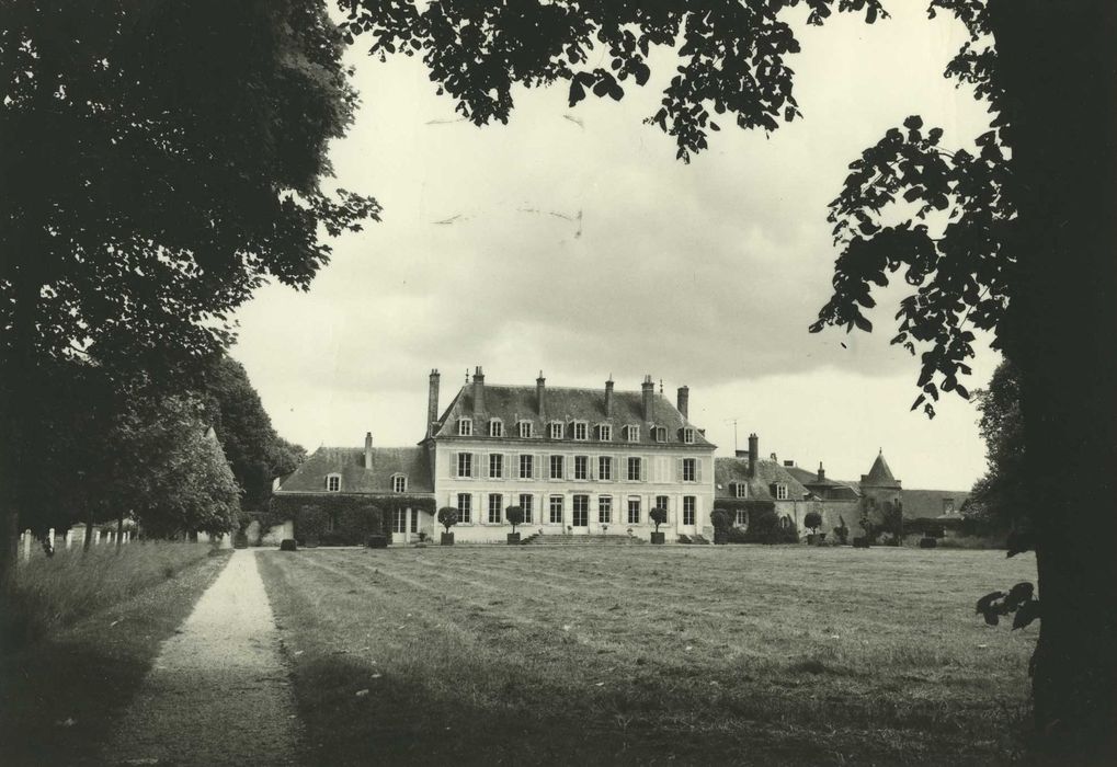 Château de Touchebredier : Ensemble ouest, vue ouest, vue générale