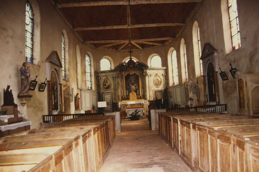 Eglise Saint-Eloi-Saint-Jean-Baptiste : Nef, vue générale