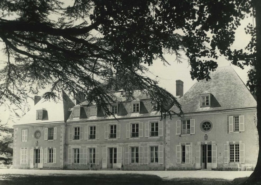 Château de Bouthonvilliers : Ensemble est, vue générale