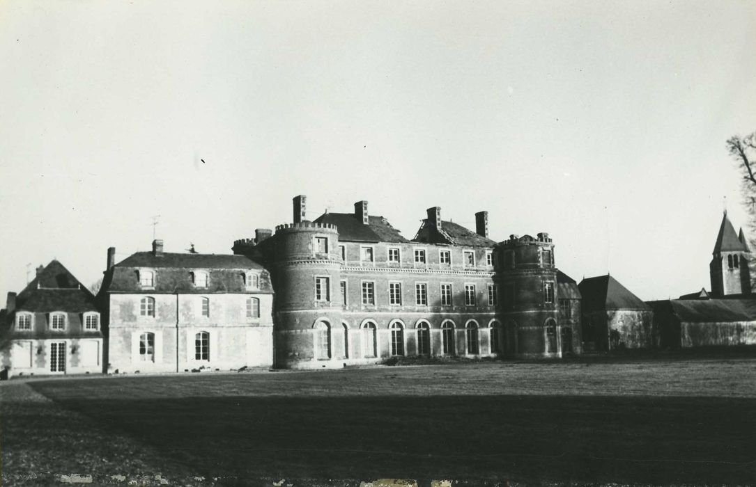 Château : Ensemble sud-ouest, vue générale