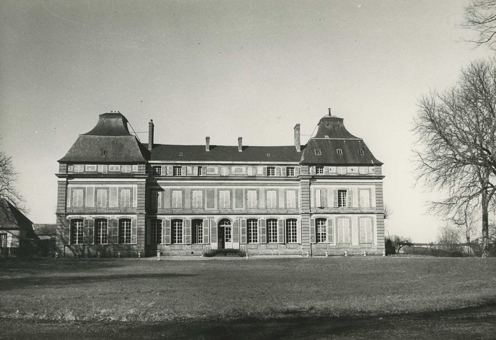 Château de la Hallière : Ensemble sud, vue générale