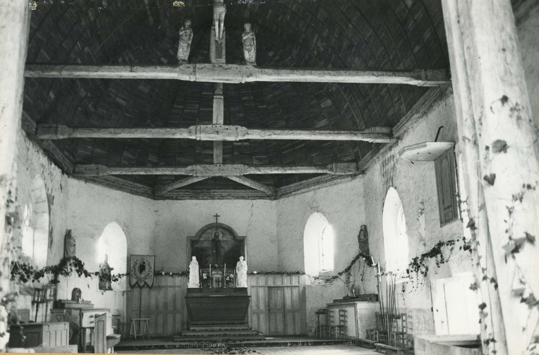 Ancienne église du Réveillon : Nef, vue générale