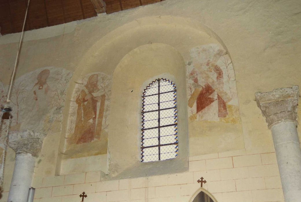 Eglise Saint-Martin : Nef, peintures monumentales, vue partielle