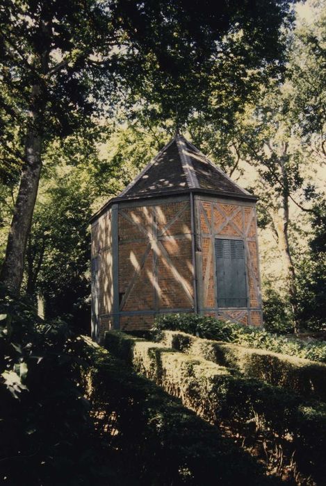 Jardin du Pré Catelan : Pavillon des archers, vue générale