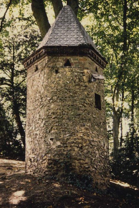 Jardin du Pré Catelan : Cabine d’aisance, vue générale