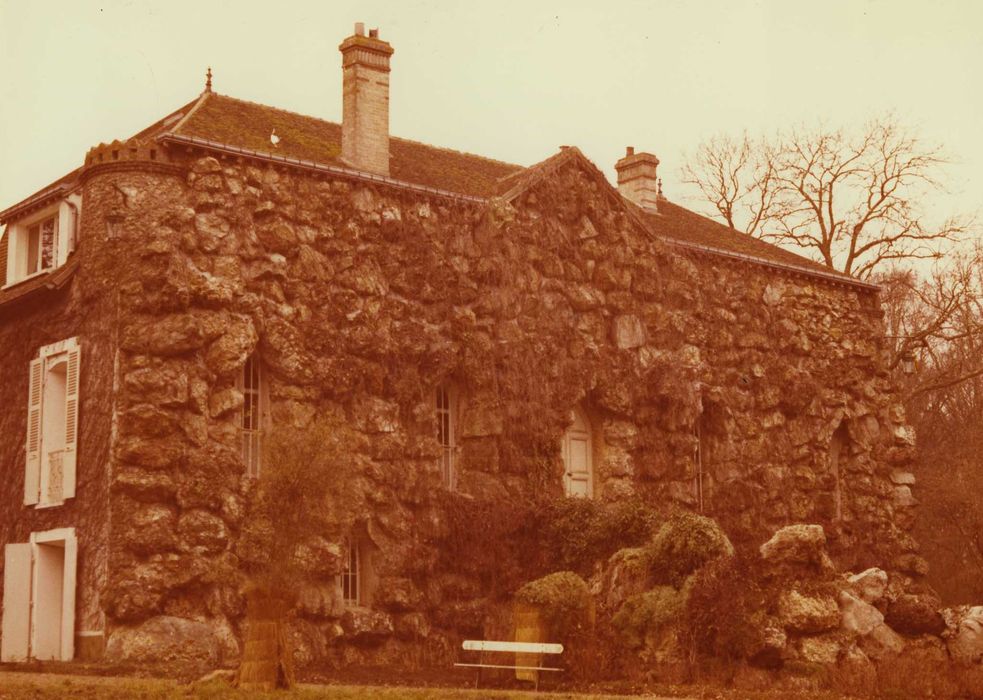 Manoir de Mirougrain : Façade est, vue générale