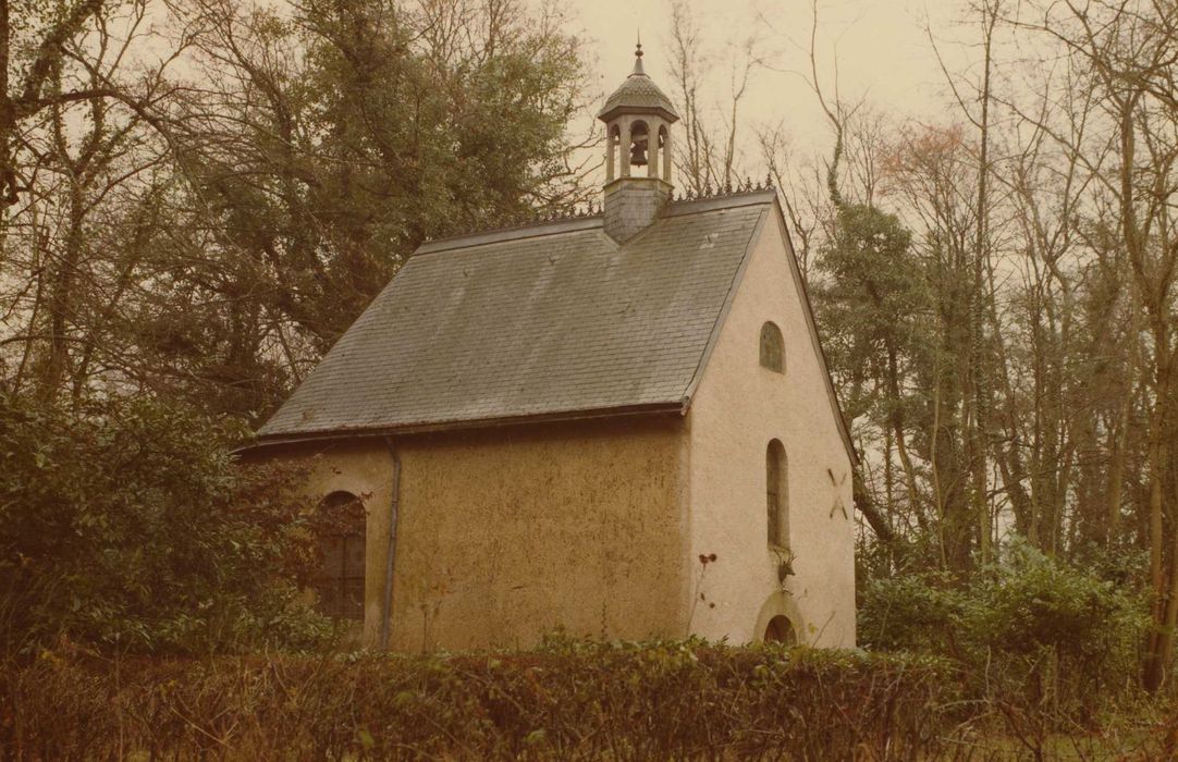 Château de la Touche-Hersant : Chapelle, vue générale