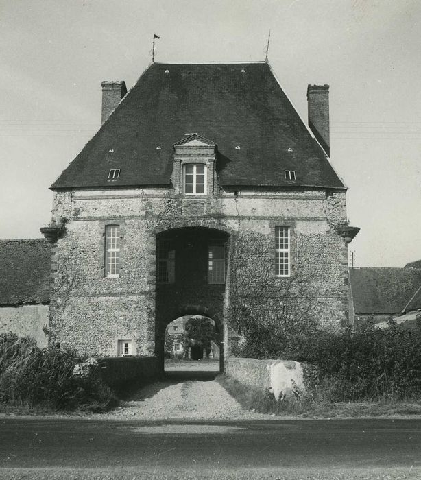 Ferme du Rouvray : Pavillon d’entrée, façade sud-ouest, vue générale