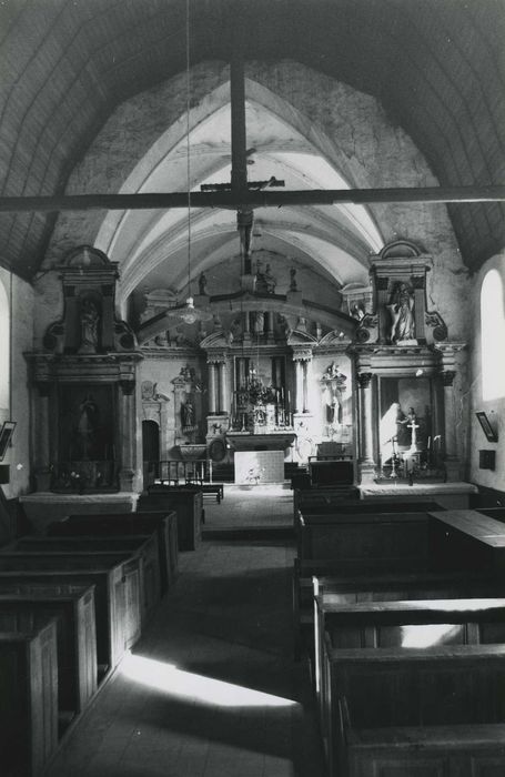 Eglise Saint-Pierre : Nef, vue  générale