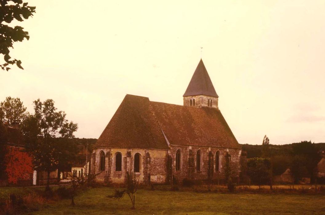 Eglise Saint-Pierre : Ensemble nord-est, vue générale