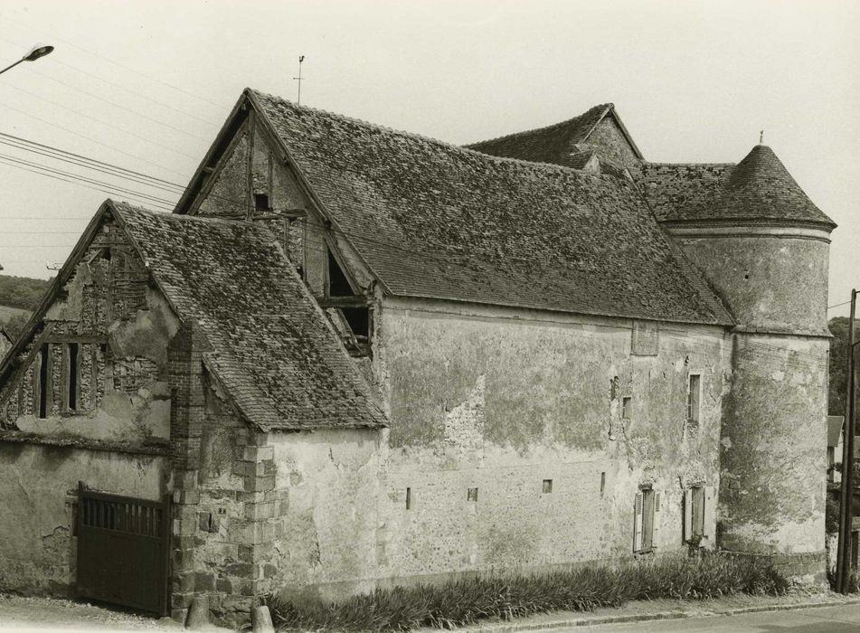 Ferme : Façade ouest, vue générale