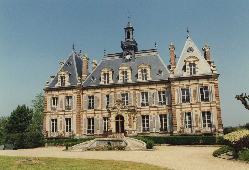 Château : Façade sud, vue générale