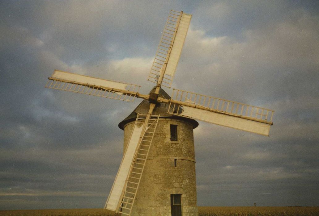 Moulin à vent de Frouville-Pensier : Vue générale