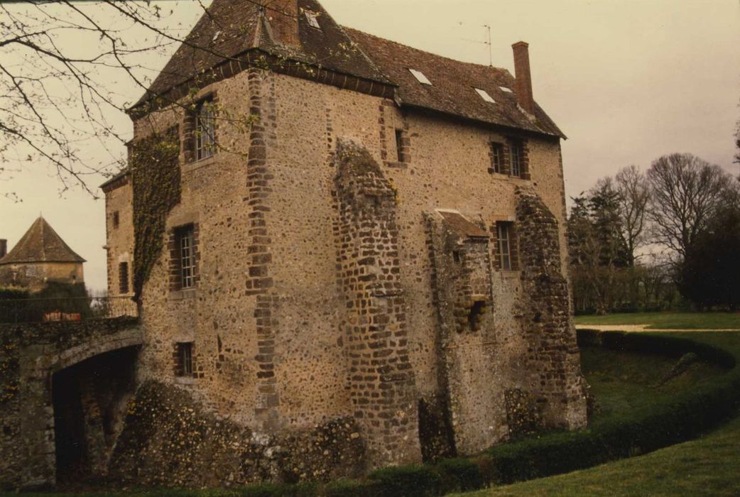 Château de la Gadelière : Ensemble est, vue générale