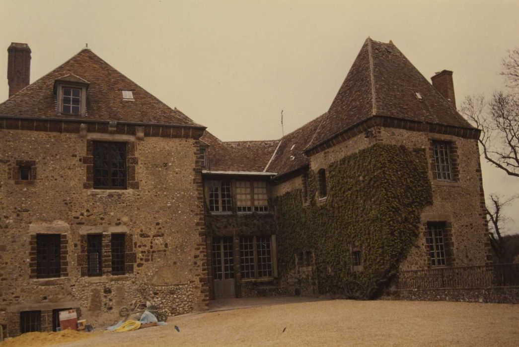 Château de la Gadelière : Ensemble sud, vue générale