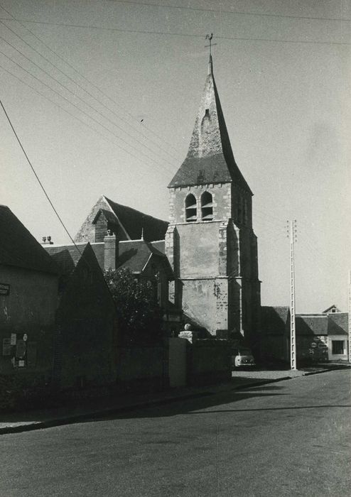 Eglise Saint-Jean-Baptiste : Clocher, vue générale