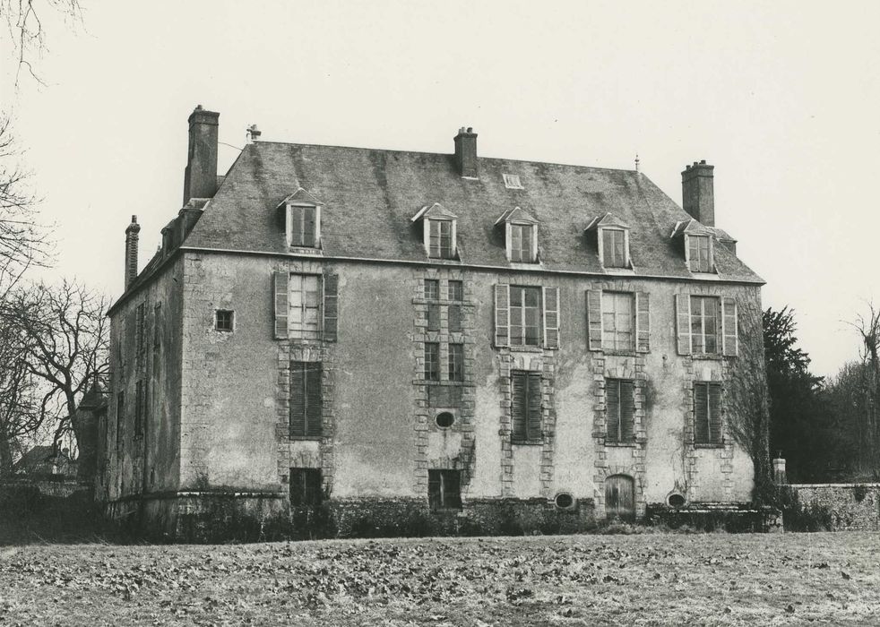 Château : Façade nord-ouest, vue générale