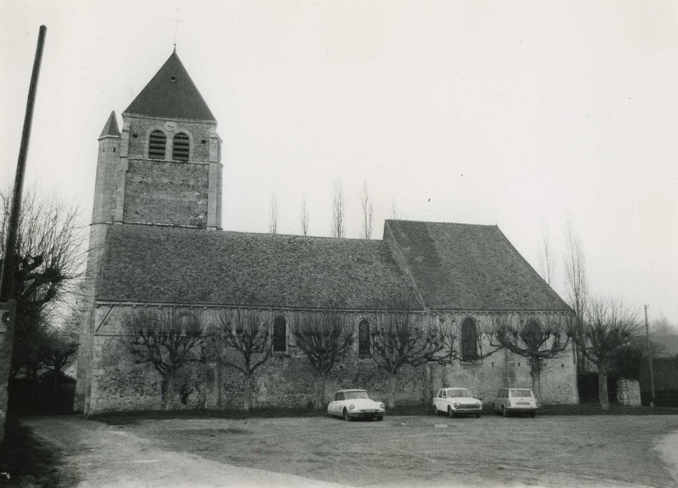 Eglise Saint-Georges : Façade latérale sud, vue générale