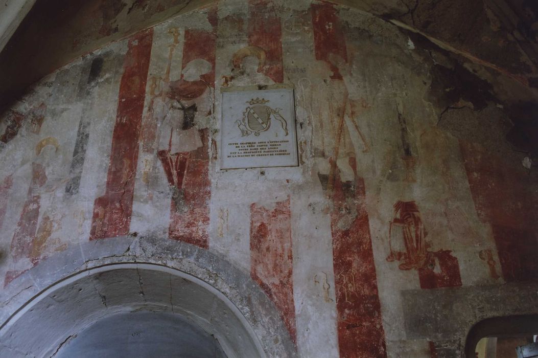 Eglise Saint-Paul : Chapelle seigneuriale, peintures monumentales, vue partielle