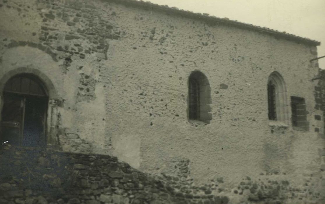 Eglise Saint-Paul : Façade latérale sud, vue partielle