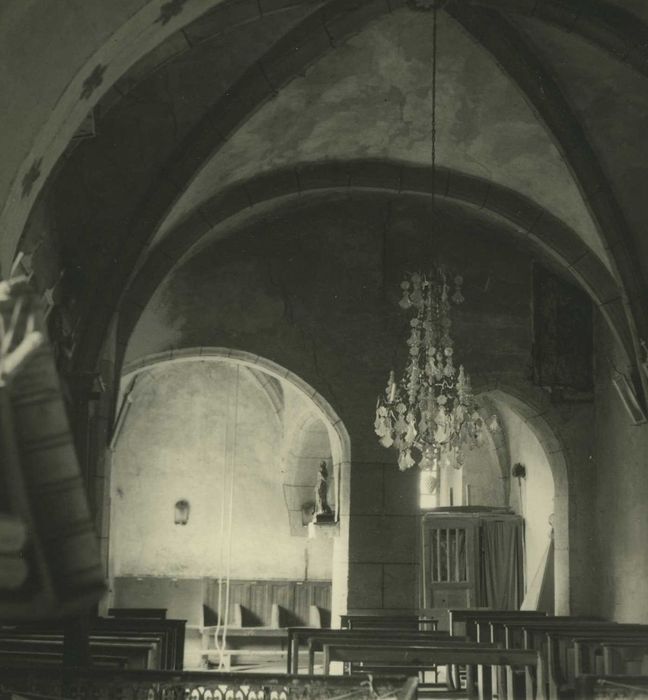 Eglise Saint-Paul : Nef, vue partielle