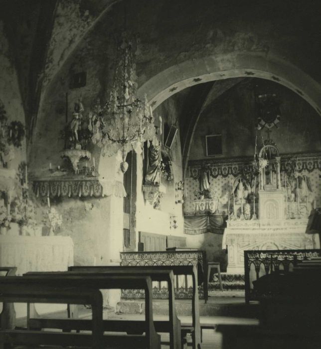 Eglise Saint-Paul : Nef, vue partielle