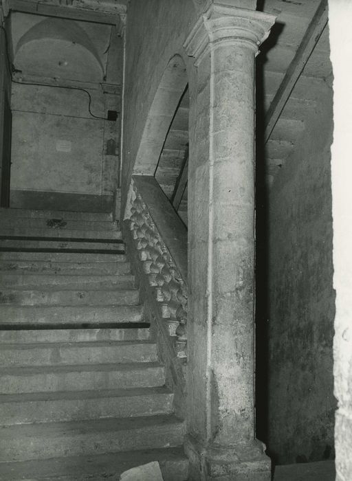 Ancien monastère des Augustines : Escalier d’honneur, vue partielle