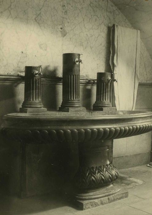 Ancien monastère des Augustines : Réfectoire, lavabo, vue générale