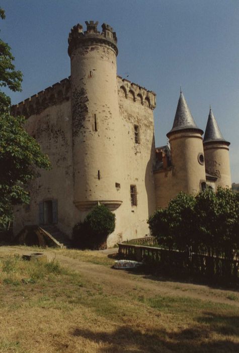 Château de Torsiac : Ensemble sud-ouest, vue générale