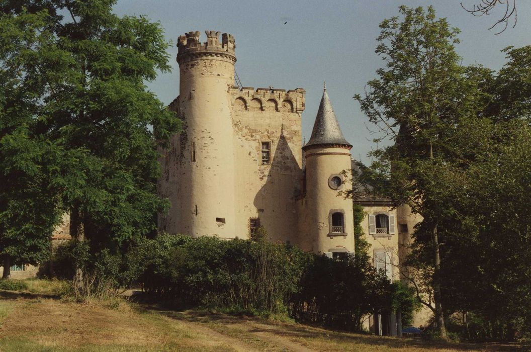 Château de Torsiac : Ensemble sud, vue générale