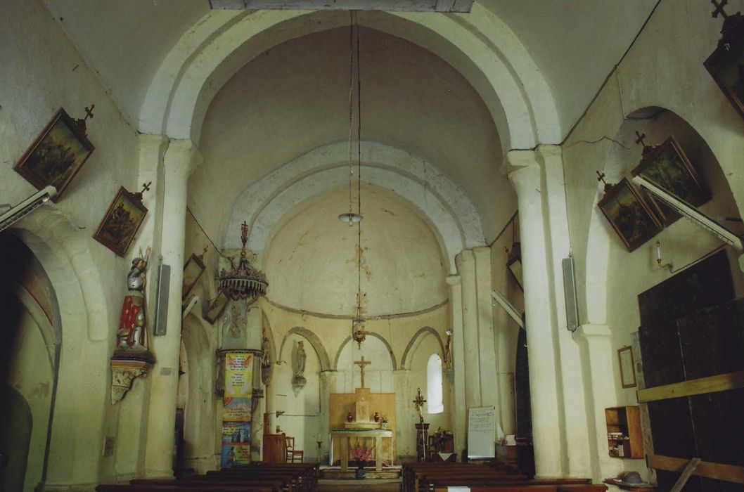 Eglise Saint-Victor : Nef, vue générale