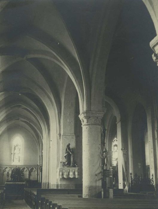 Eglise Saint-Germain : Collatéral nord, vue générale