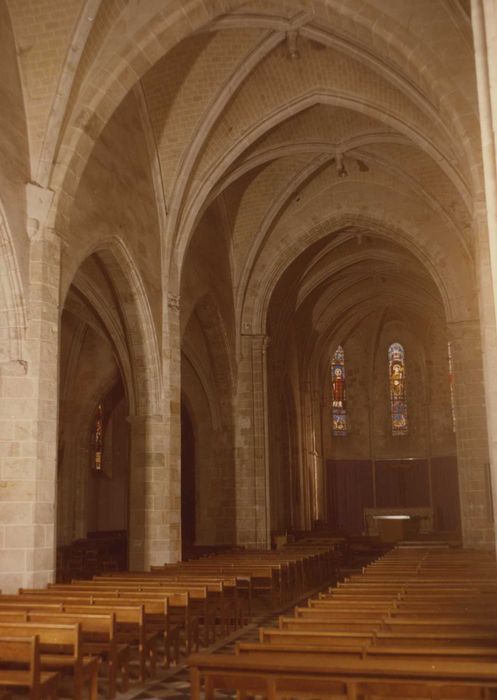 Eglise Saint-Aignan : Nef, vue générale