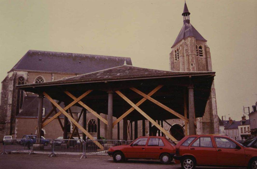 Ancien hangar à bateaux, dit Halle Saint-Pierre : Vue générale