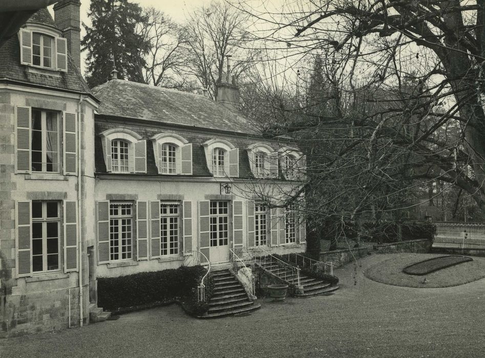 Château de la Prêche : Façade ouest, vue partielle