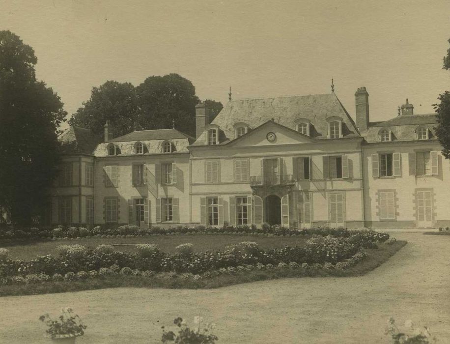 Château : Ensemble sud-est, vue partielle