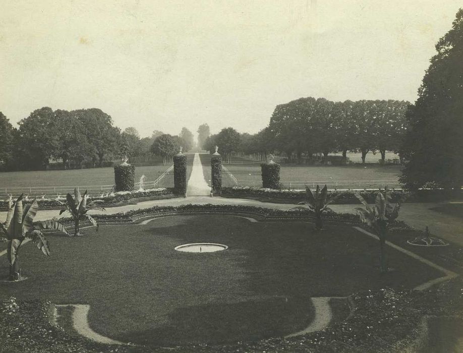 Château : Grande perspective sud-est, vue générale