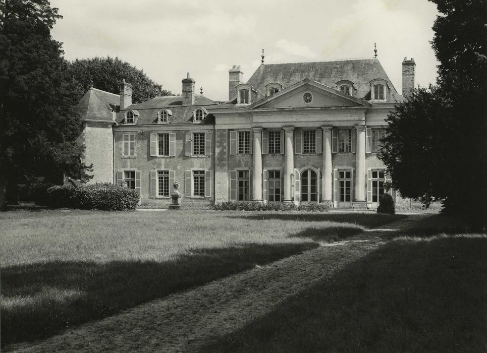 Château : Ensemble nord-ouest, vue partielle