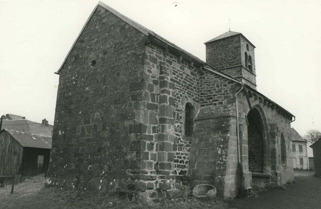 Eglise Saint-Caprais : Ensemble sud-ouest, vue générale