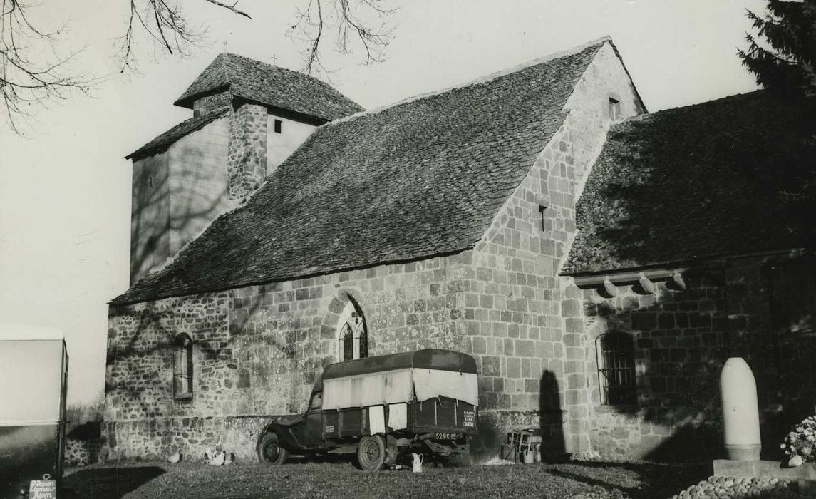 Eglise Saint-Laurent : Façade latérale sud, vue générale