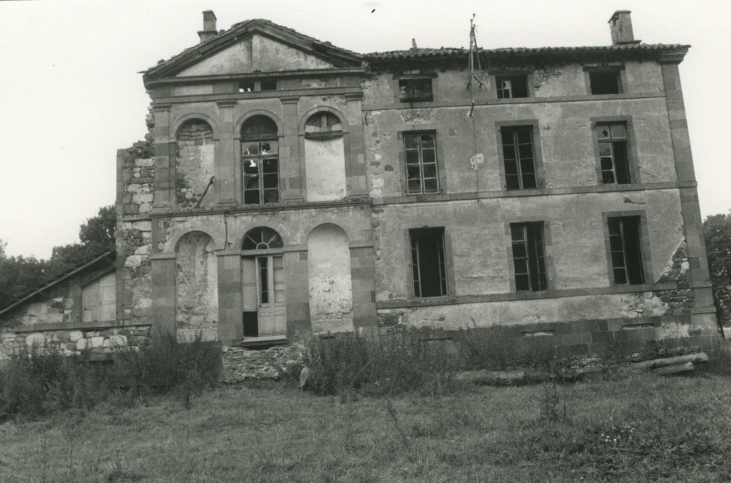 Château du Doux : Façade sud, vue générale