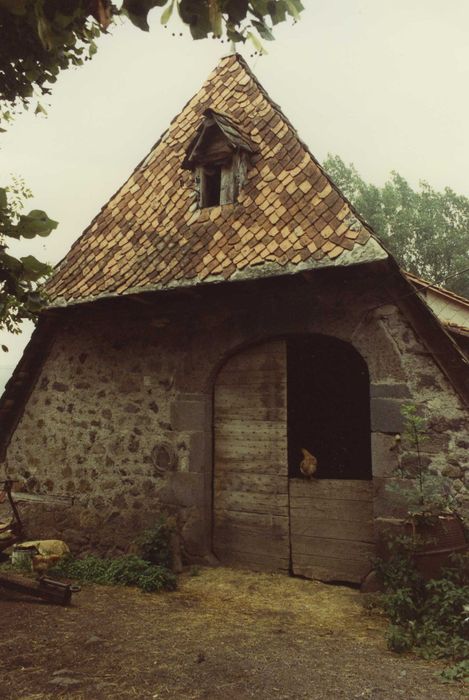 Ferme Varet : Grange, pignon nord, vue générale