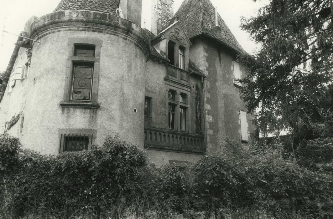 Château de la Martinie : Façade nord, vue partielle